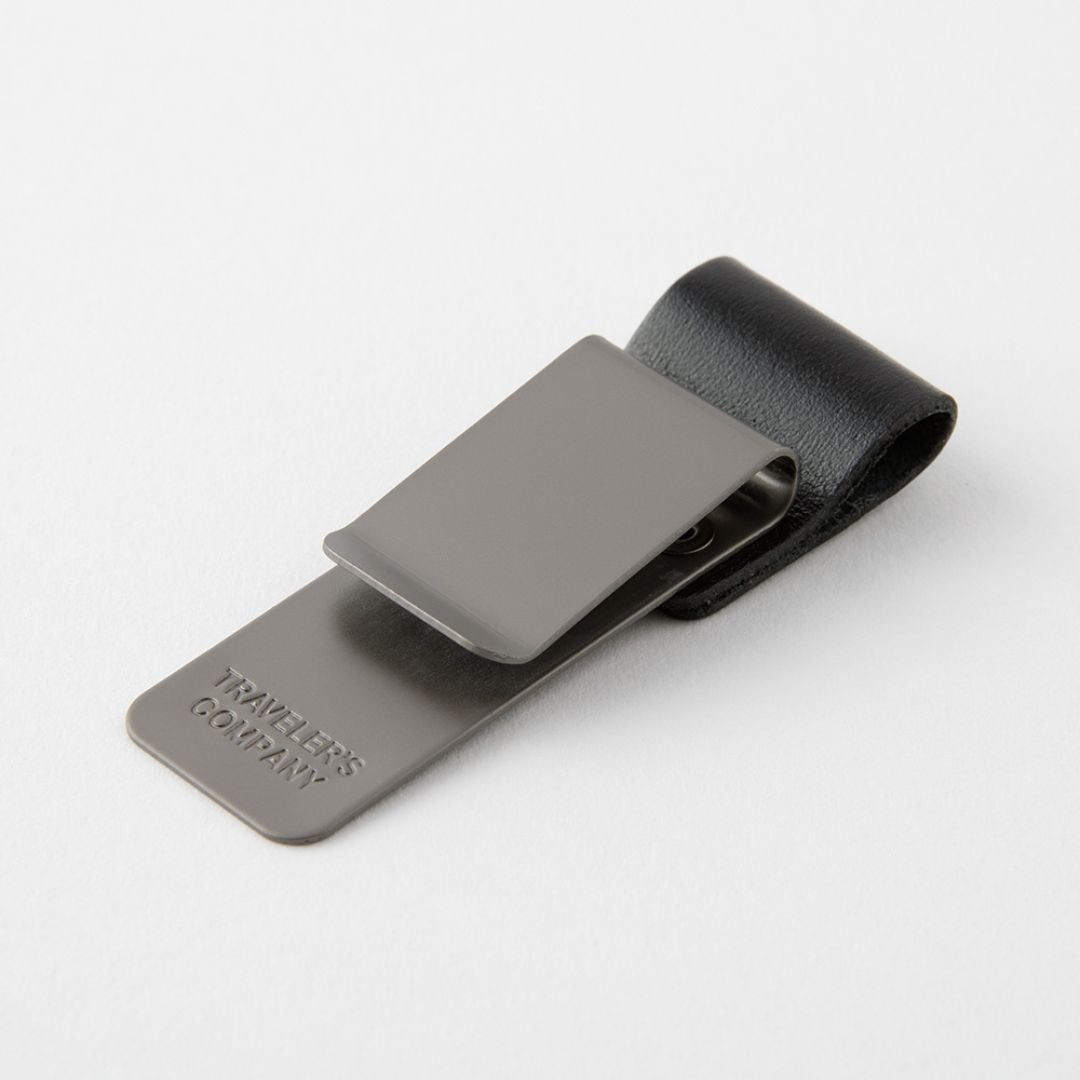 TRAVELER's notebook Pen Holder Black 016 M - TRAVELER'S COMPANY